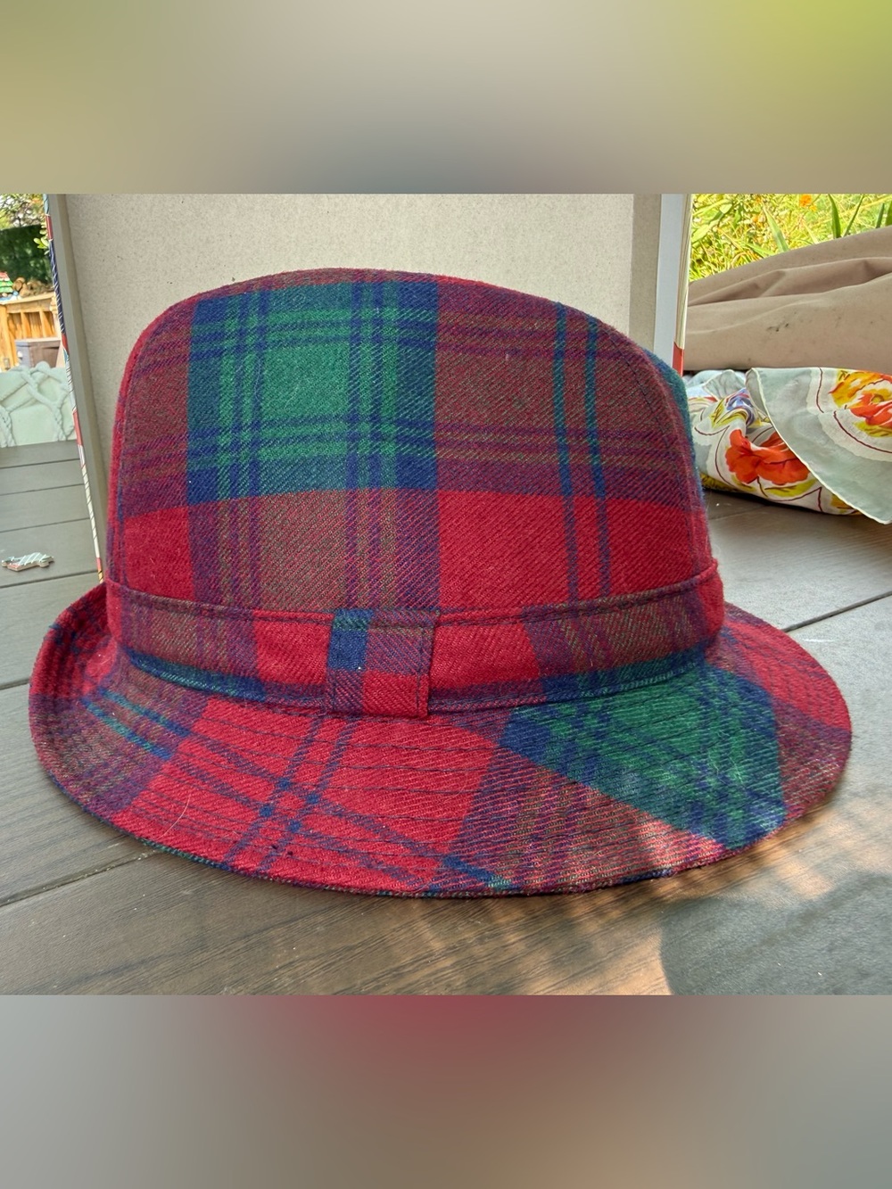 Vintage Men's Red & Green Plaid Bucket Hat - Classic Wool-Style 7 1/8